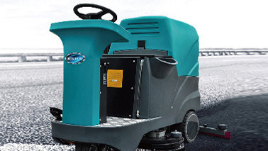 智能洗地，，清洁升级——驾驶式洗地机的刷新之路